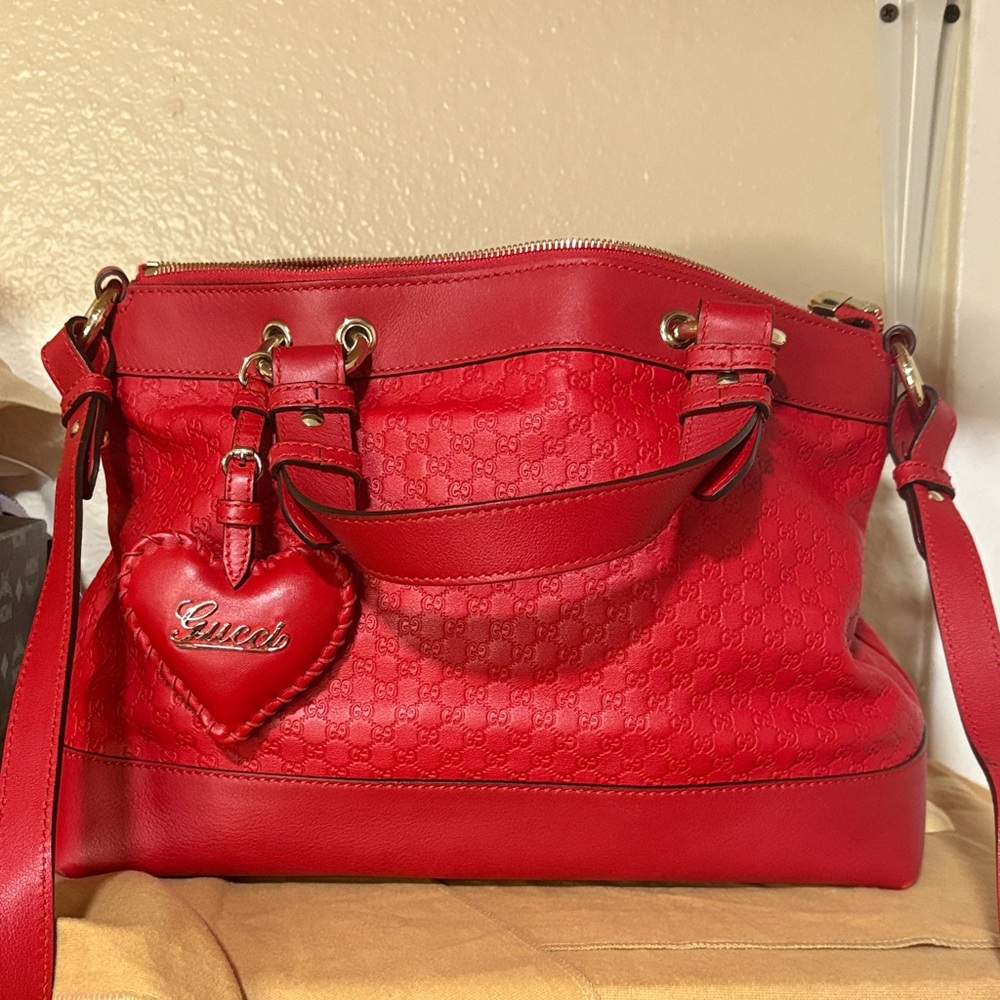 Gucci Guccissima Red Shoulder Bag with Heart Charm 2 way 😍